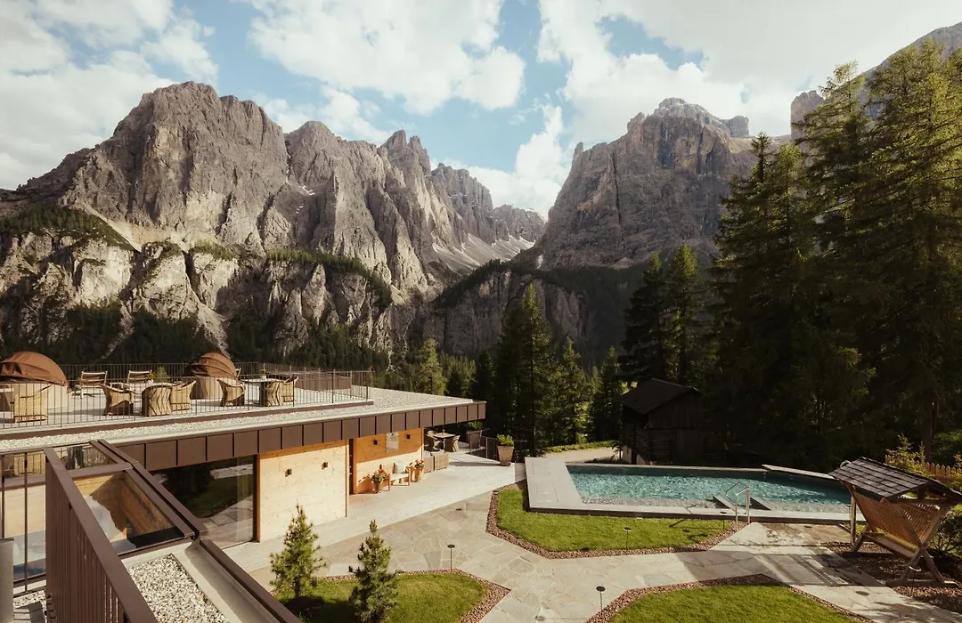 Kolfuschgerhof Mountain Resort-1